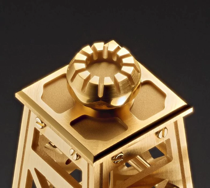 Exclusive table clock "Gaz Derrick" Palladium-plated